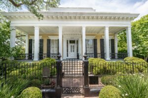 2423 Prytania Street